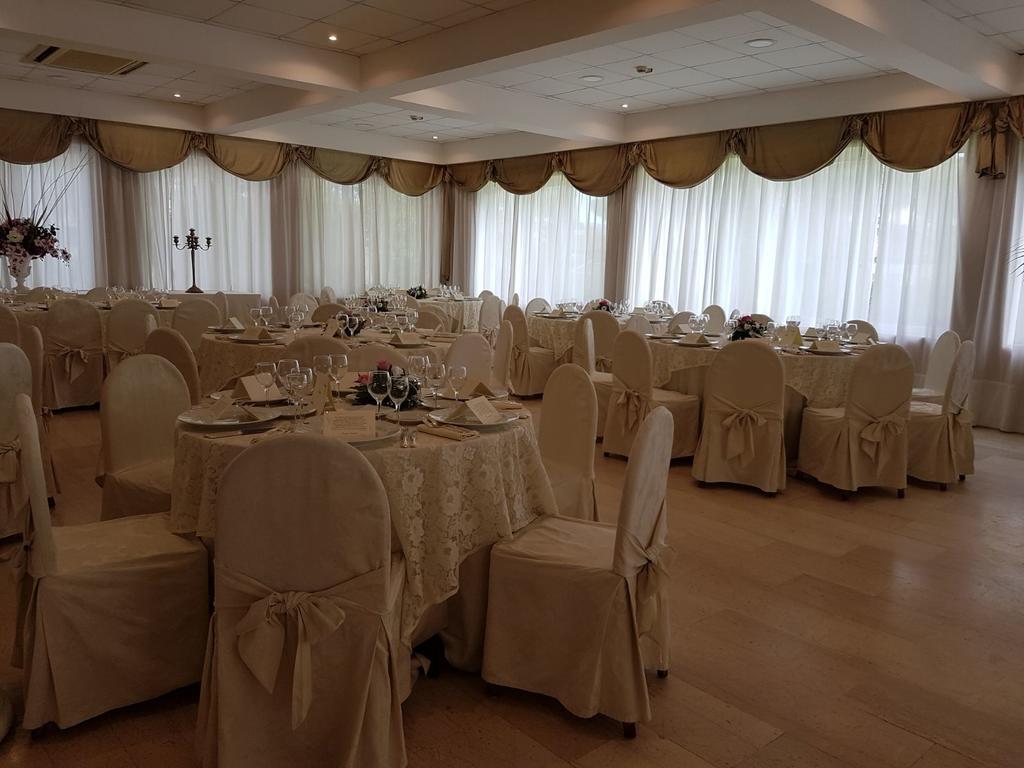 Domizia Palace Hotel 바이아도미찌아 외부 사진