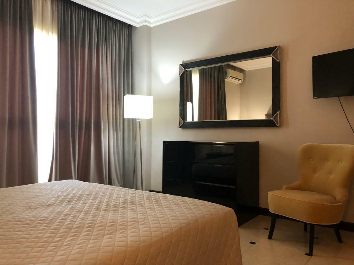 Domizia Palace Hotel 바이아도미찌아 외부 사진